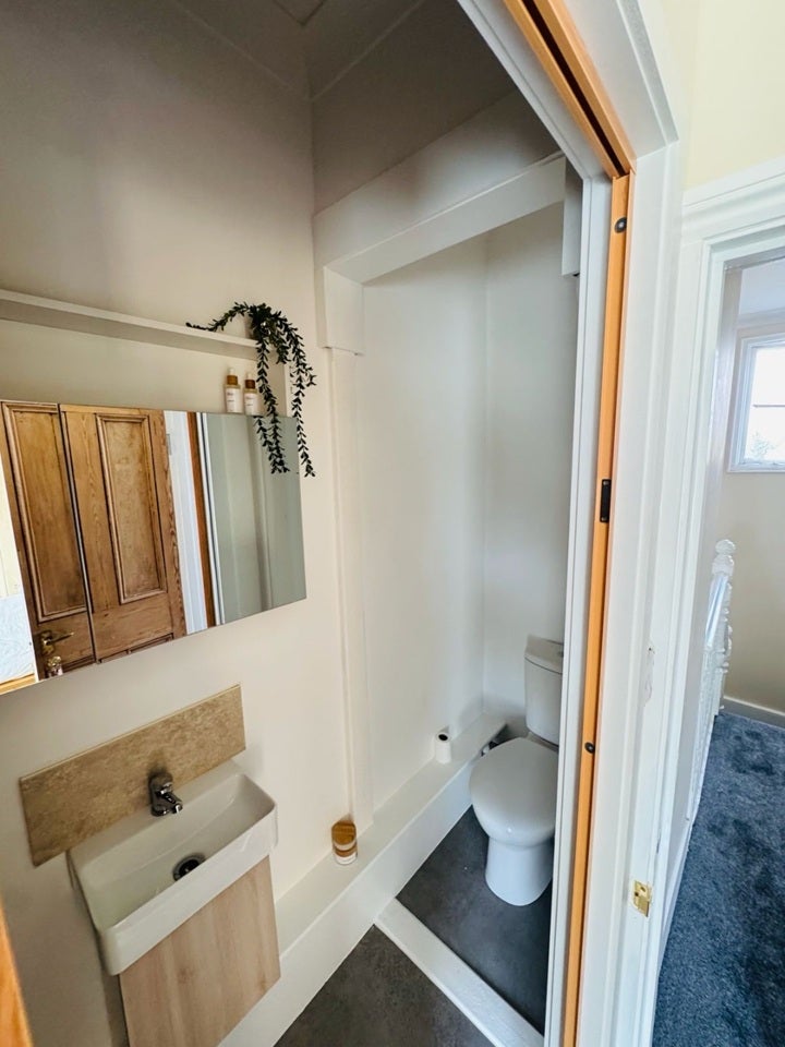 Room Plaistow Lane in Greater London