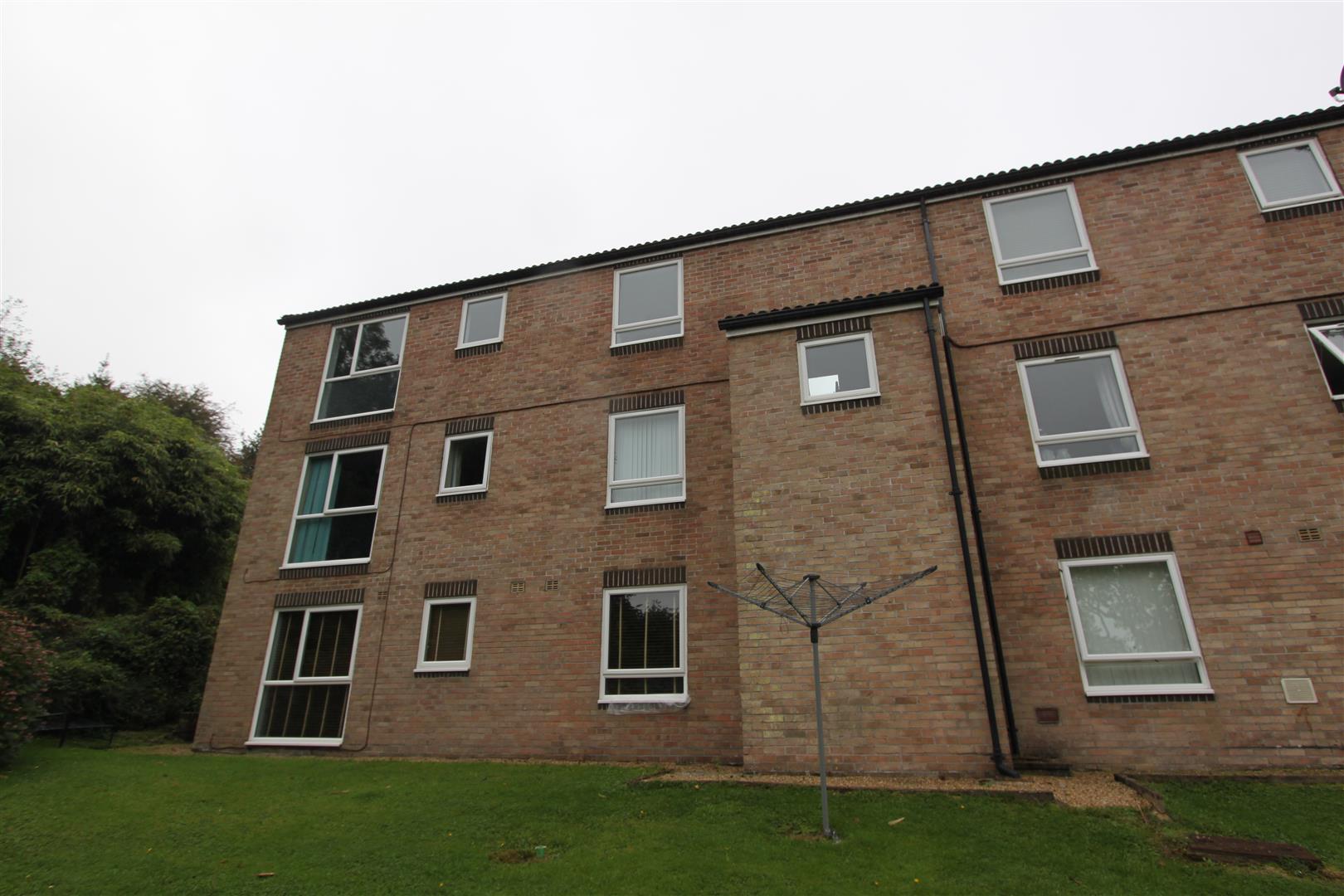 Flat Lockington Avenue in Plymouth