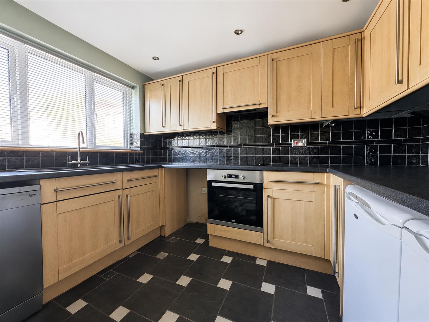 House Madison Close in Gosport