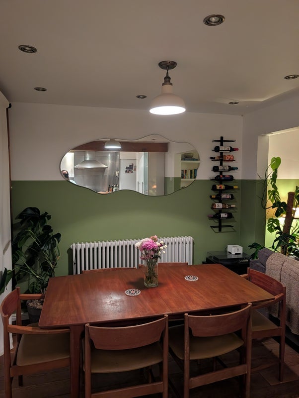 Room Troy Road in Greater London