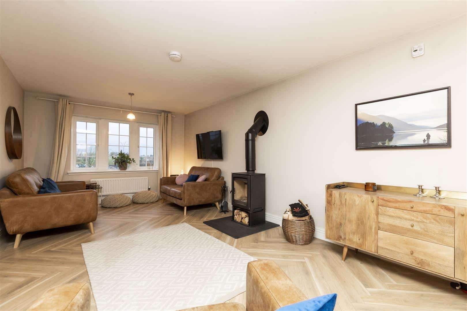House Meadow View in Crookham Village