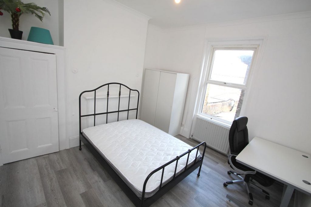 Room Surbiton Road in Greater London