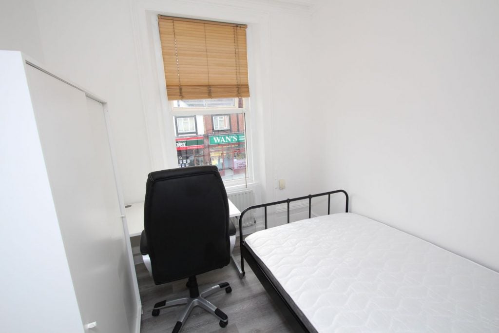 Room Surbiton Road in Greater London