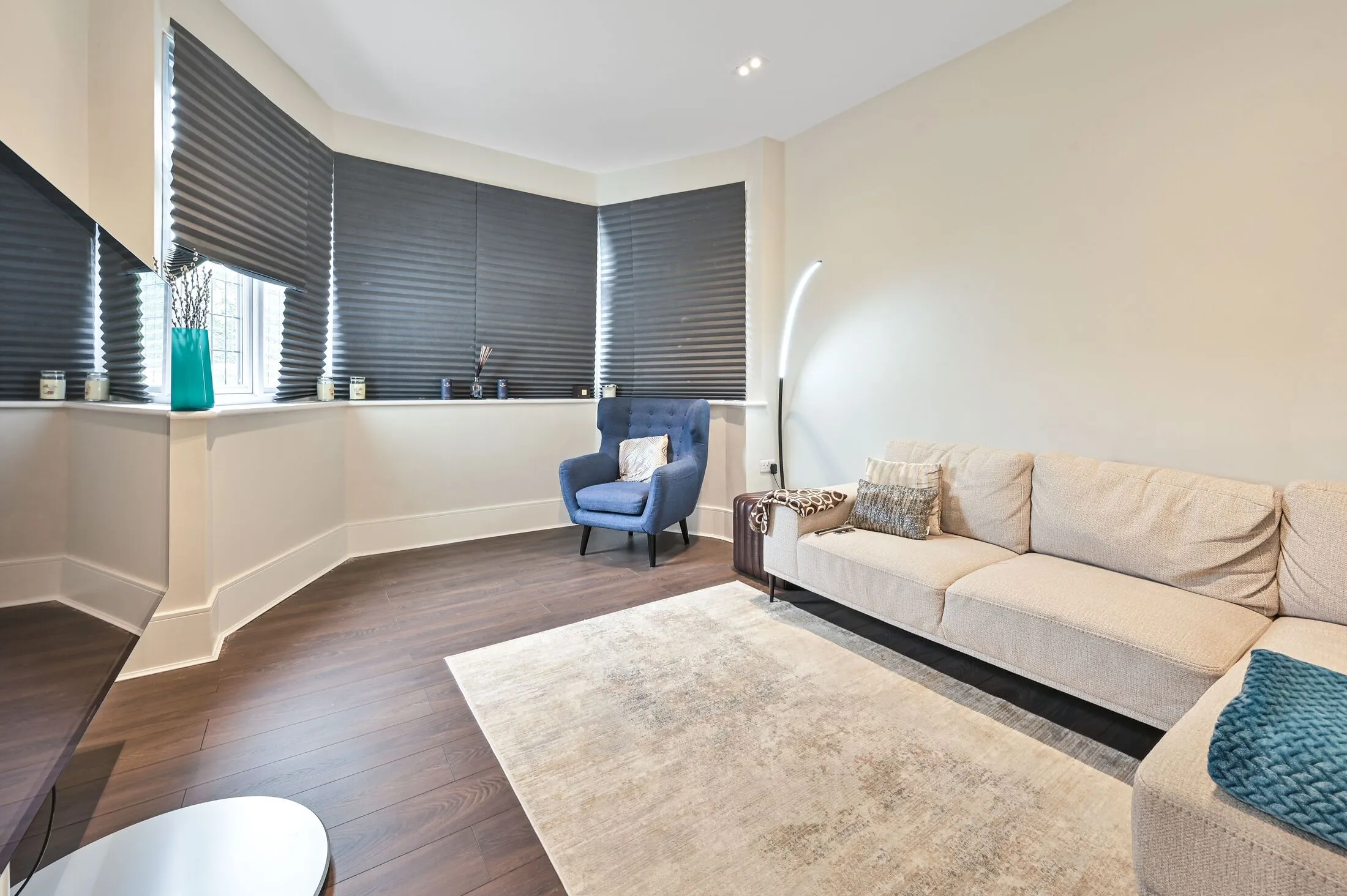 House Talbot Crescent in Greater London