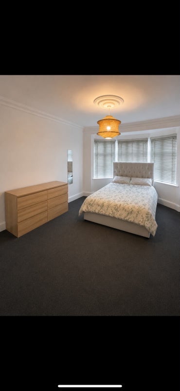 Room Virginia Road in Greater London