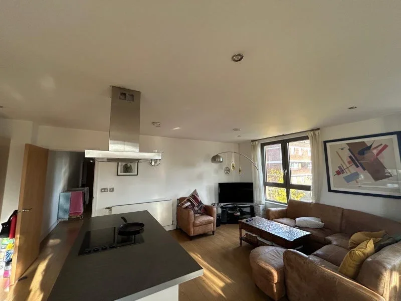 Room Corbett's Lane in Greater London