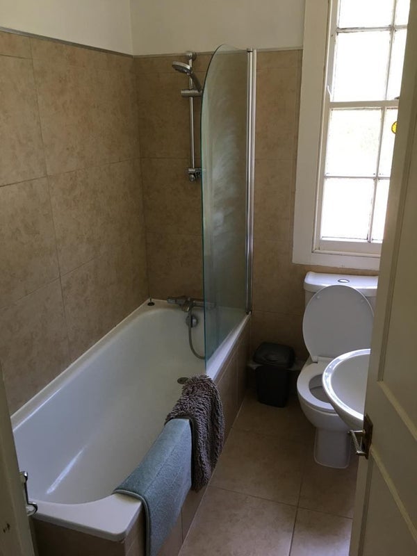 Room Fitzneal Street in Greater London