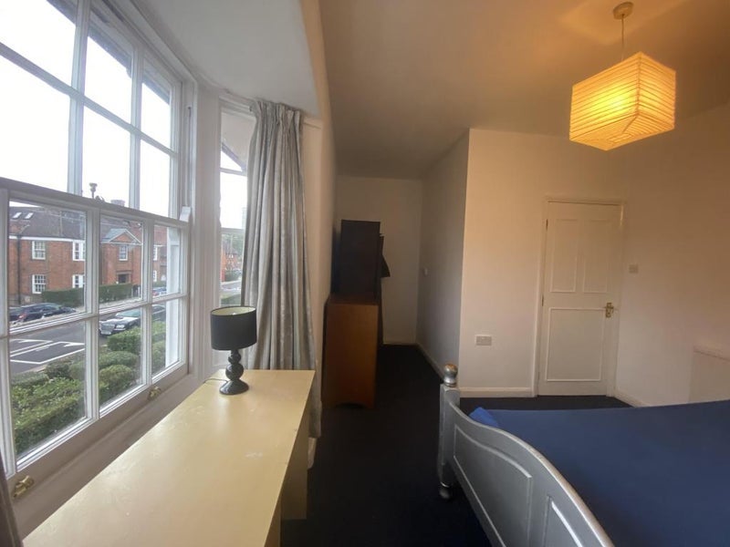 Room Fitzneal Street in Greater London