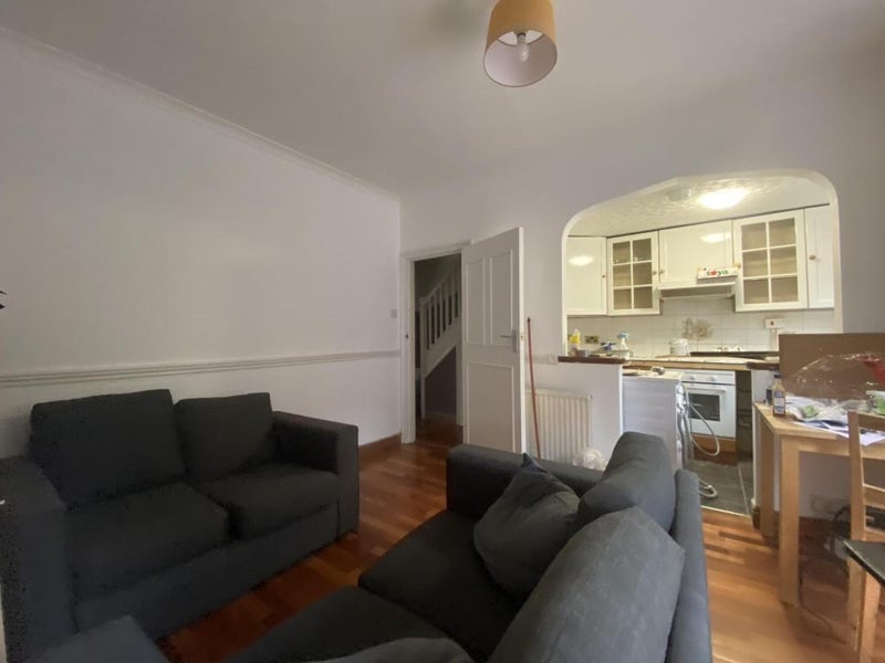 Room Fitzneal Street in Greater London