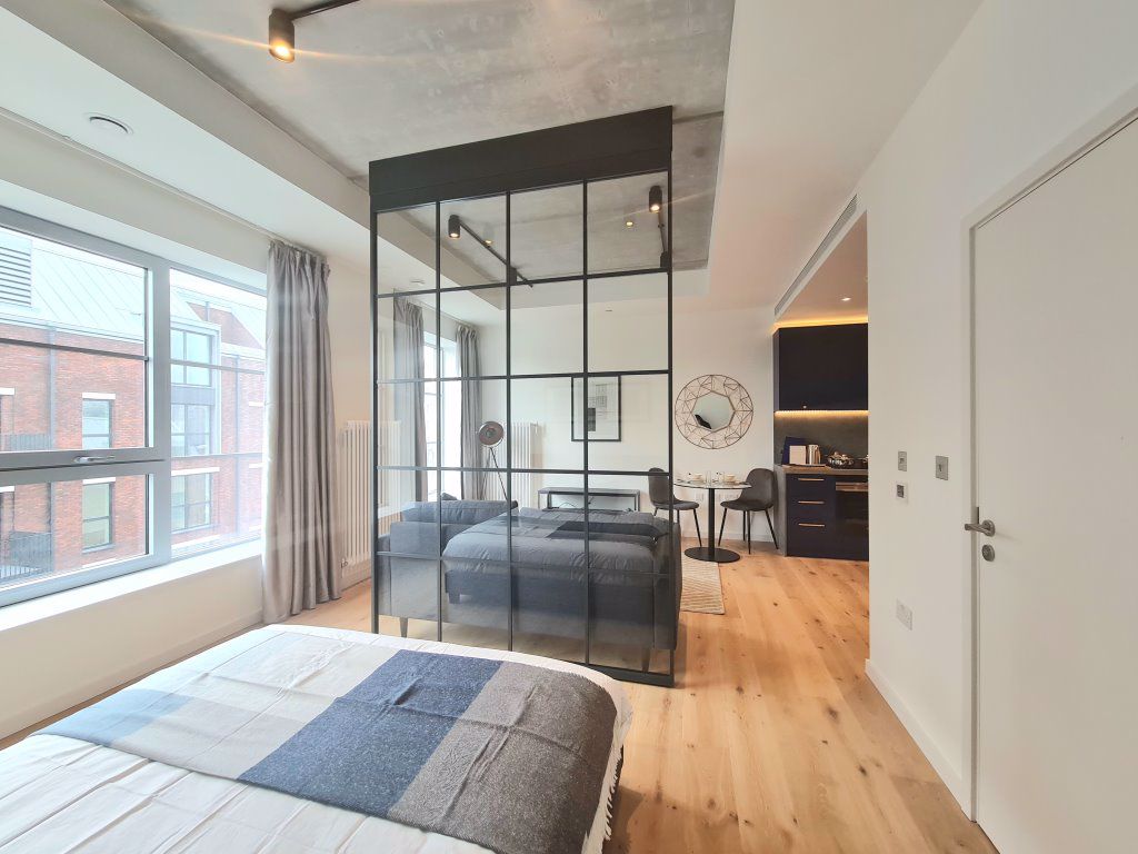 Flat Orchard Place in Greater London