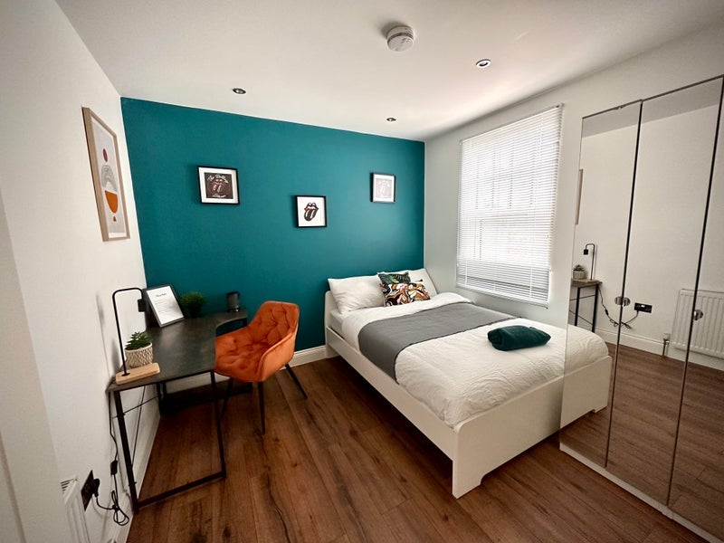Room Jarvis Road in Greater London