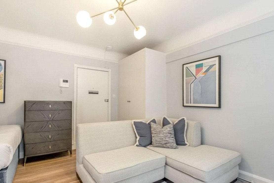 Flat Fulham Road in Greater London