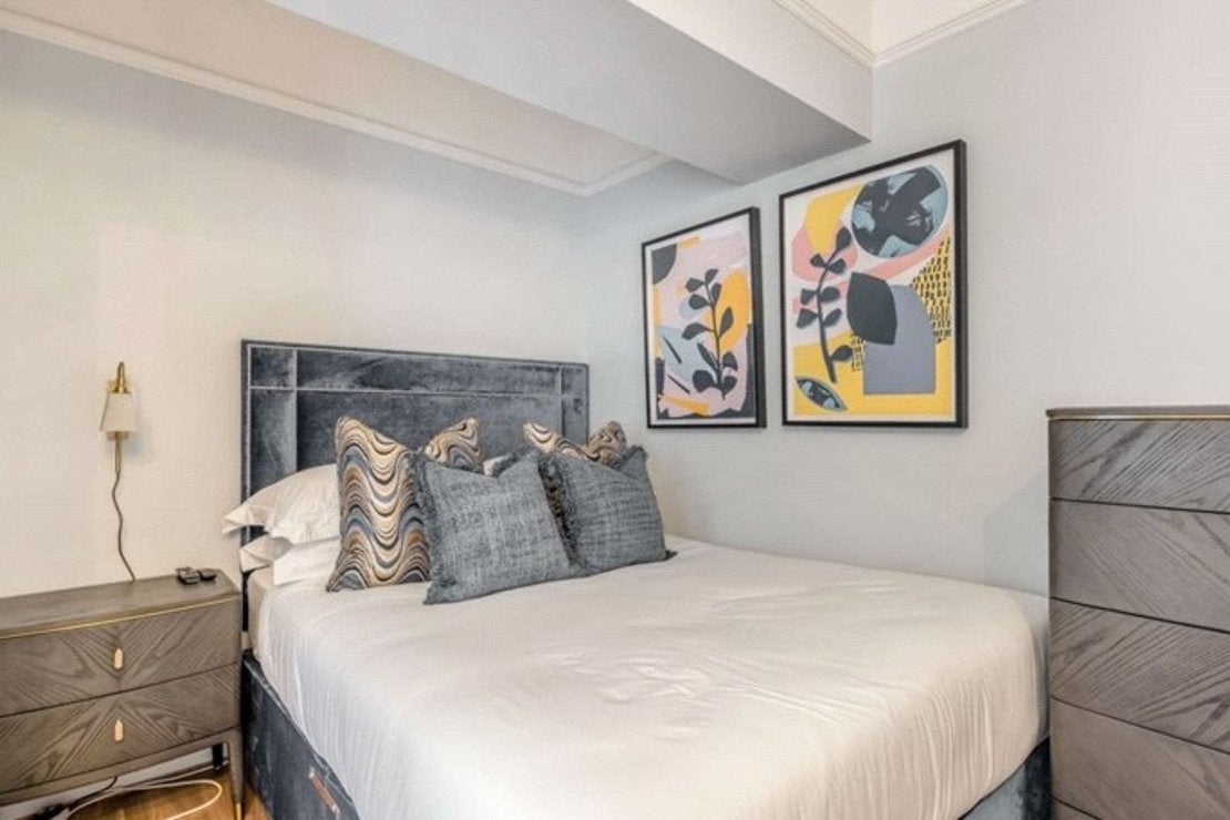 Flat Fulham Road in Greater London