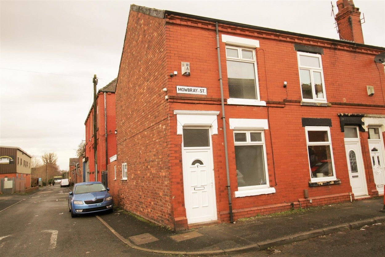 House Mowbray Street in Tameside