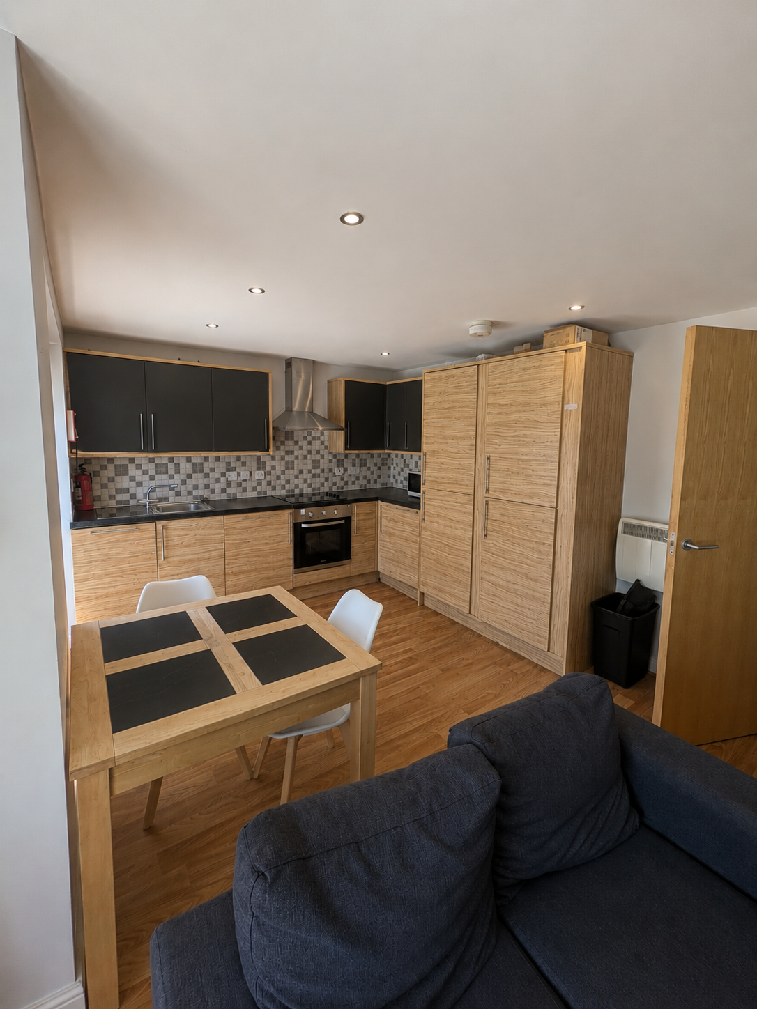 Flat Cardigan Road in Leeds