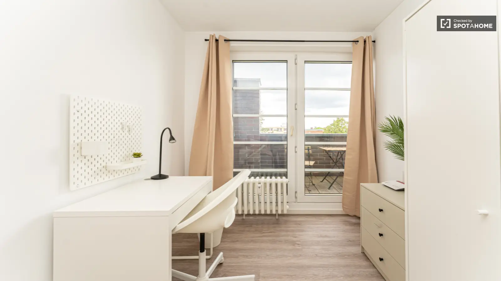 Wohnung Zwinglistraße in Berlin
