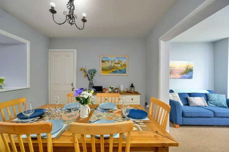 House Eifl Road in Trefor