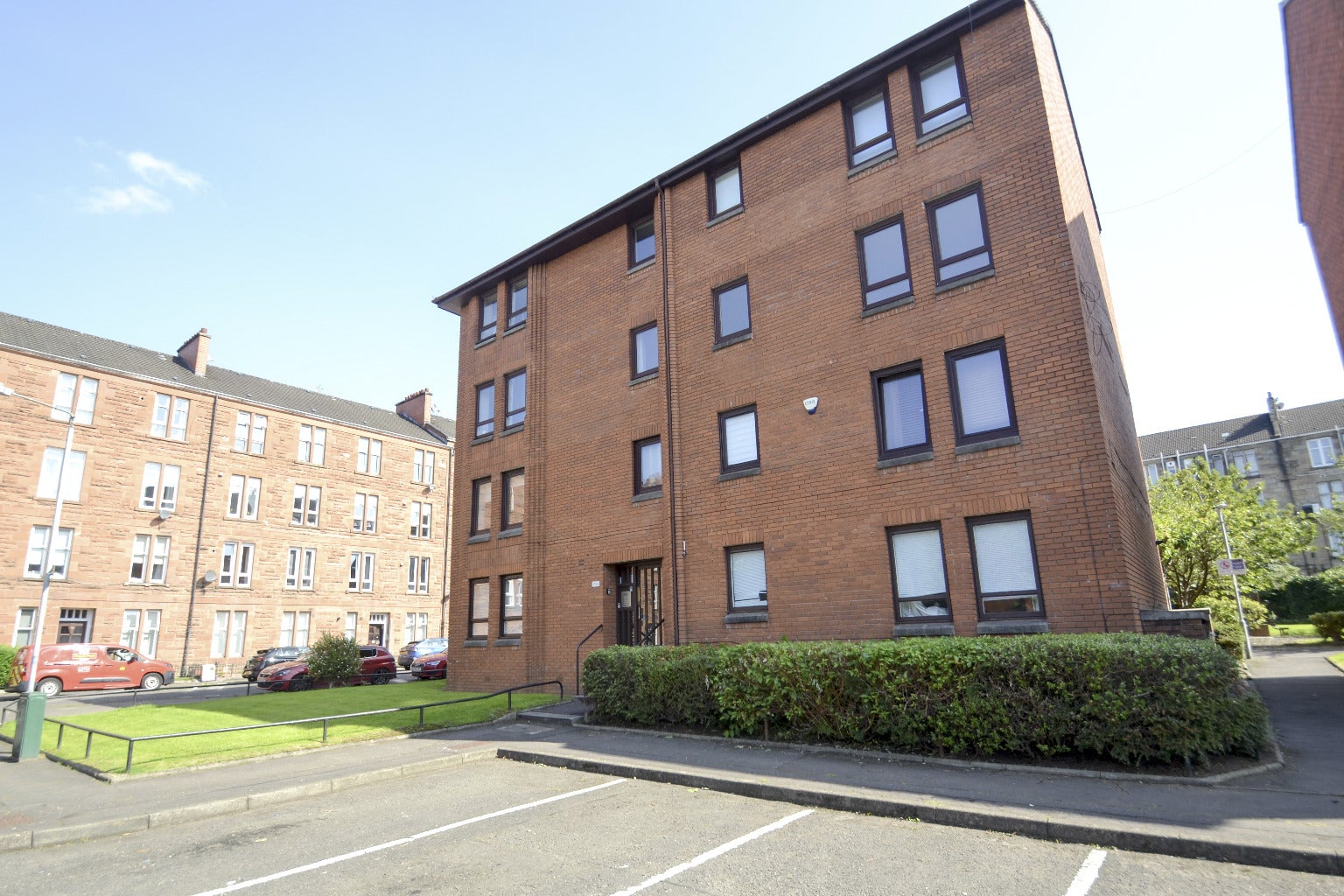 Flat Budhill Avenue in Glasgow