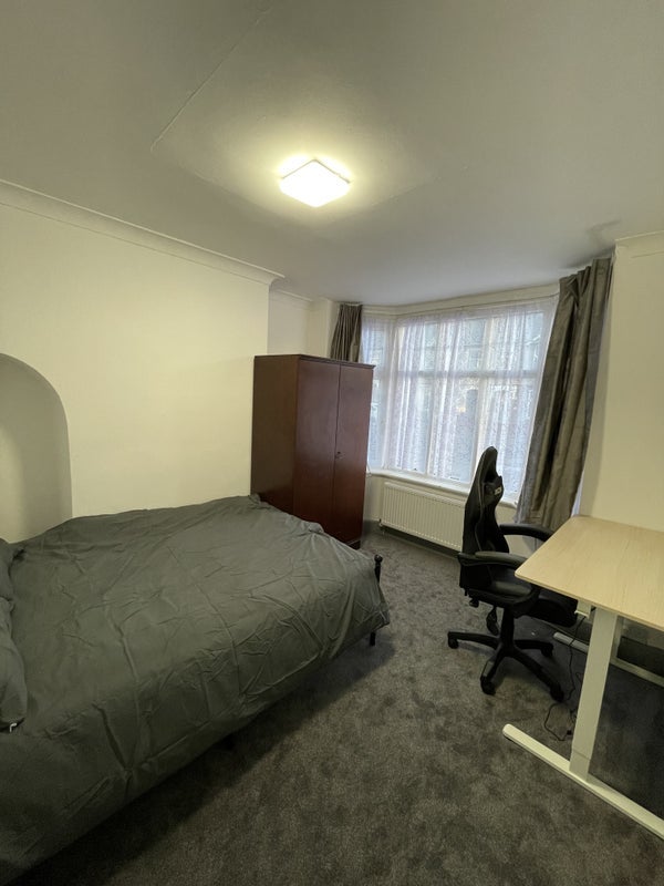Room Standard Avenue in Coventry