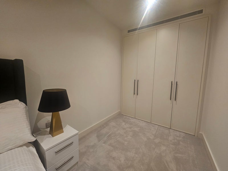 Room Riverside Walk in Greater London