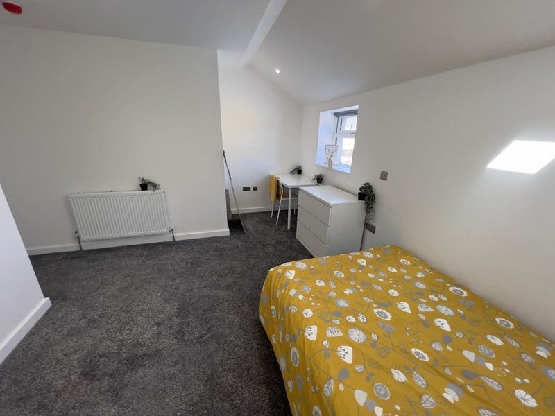 Room Temple Street in Burnley