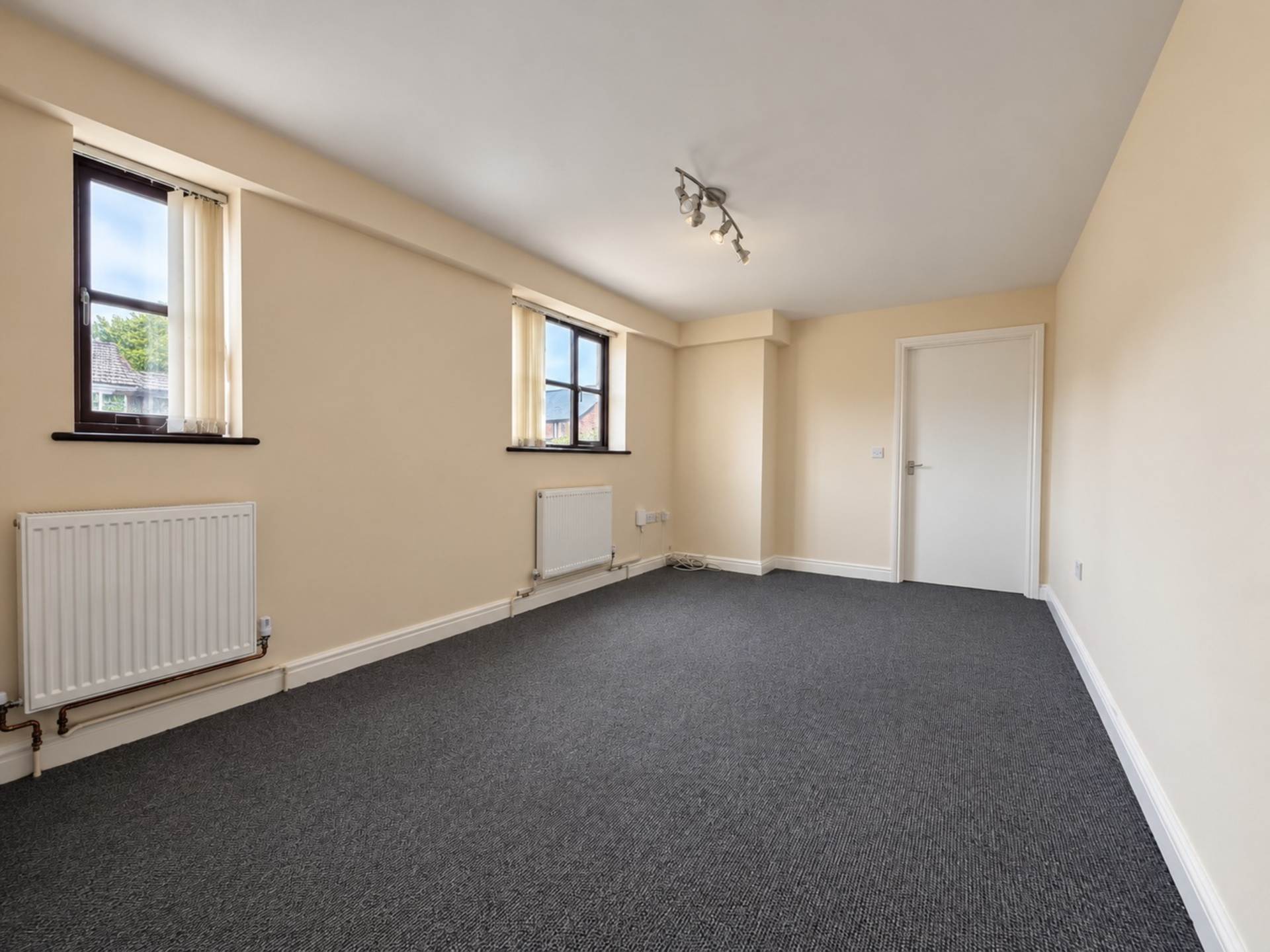 Flat Kings Hill in Babergh