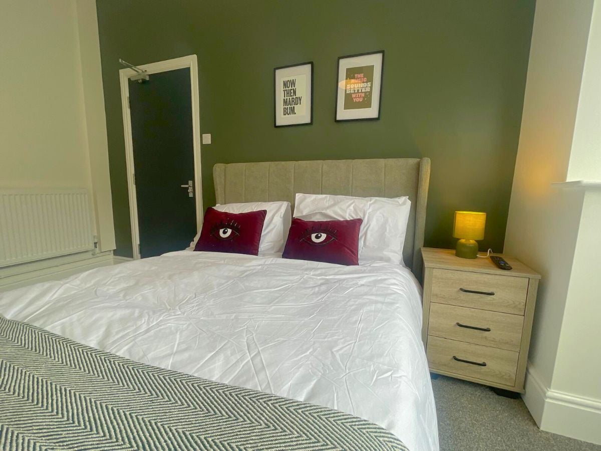 Room Earl Street in Grimsby