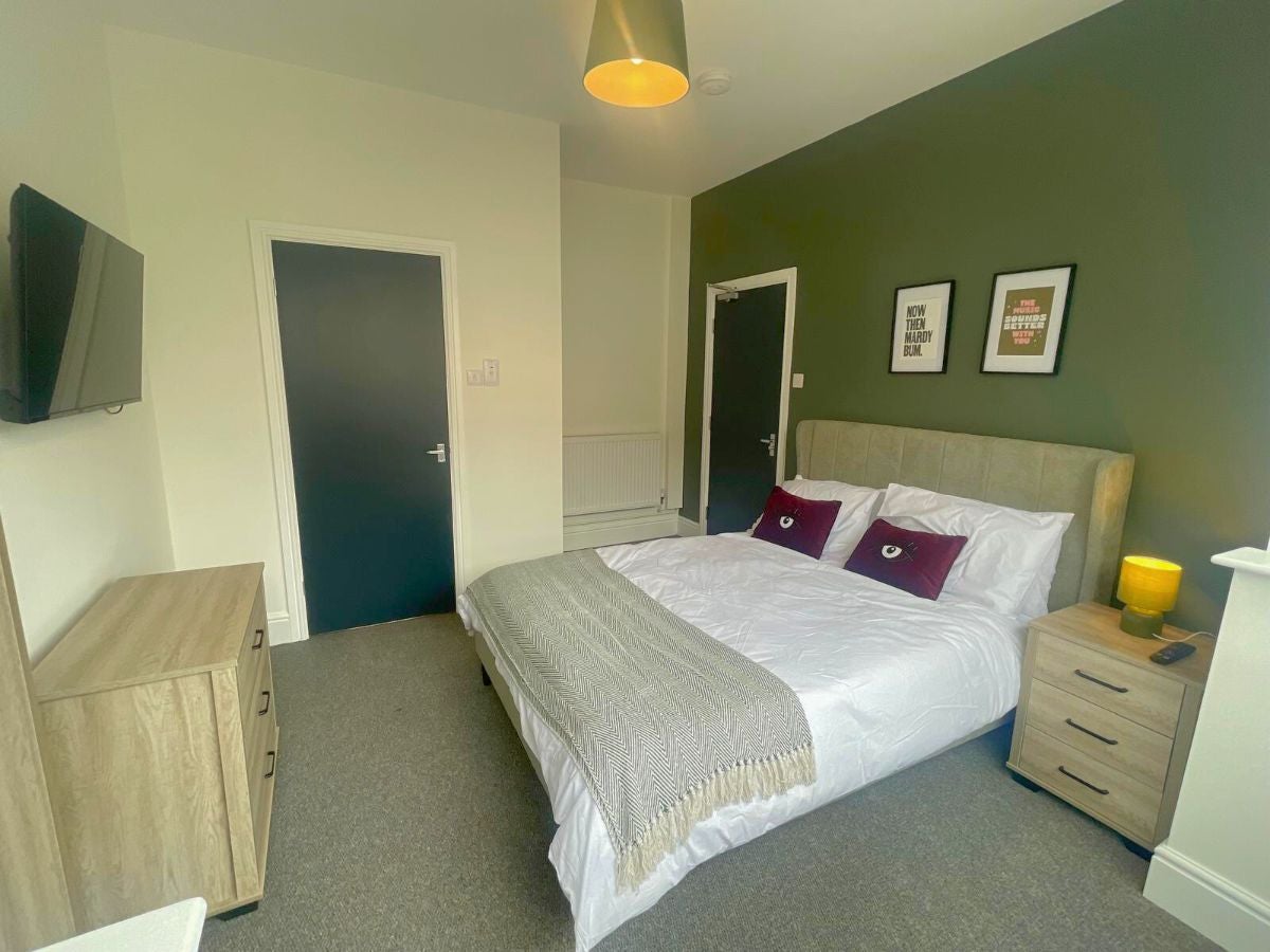 Room Earl Street in Grimsby