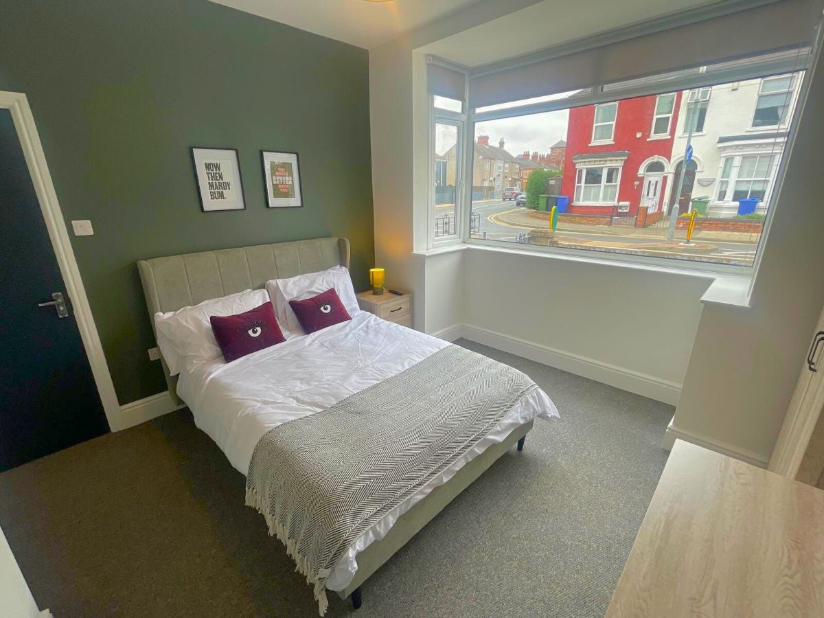 Room Earl Street in Grimsby