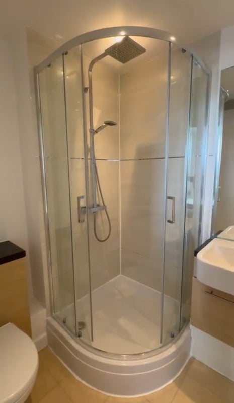 Room Basire Street in Greater London
