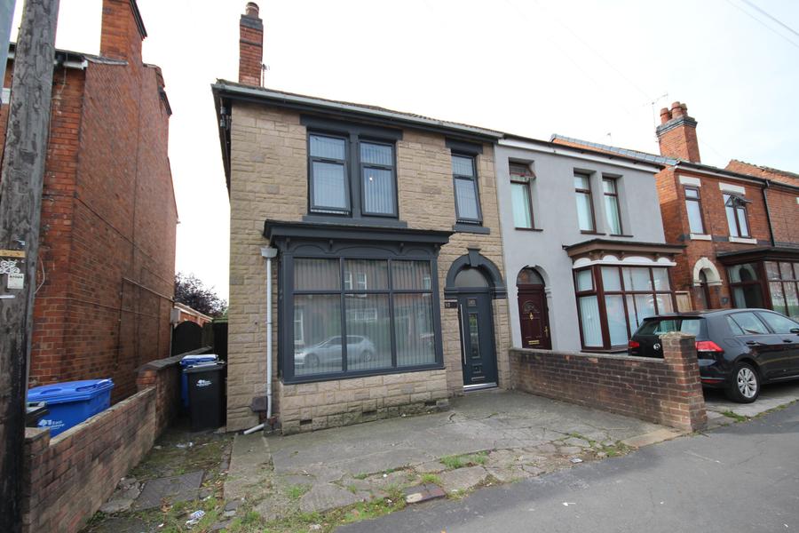House Belvedere Road in East Staffordshire