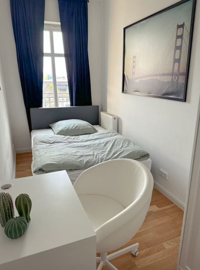 Zimmer Revaler Straße in Berlin