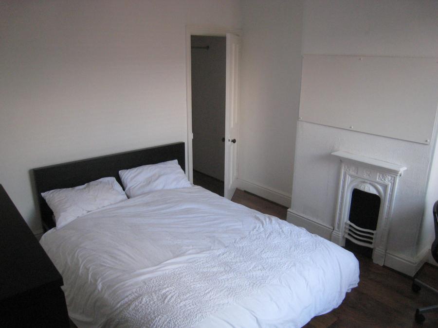 Room Pybus Street in Derby