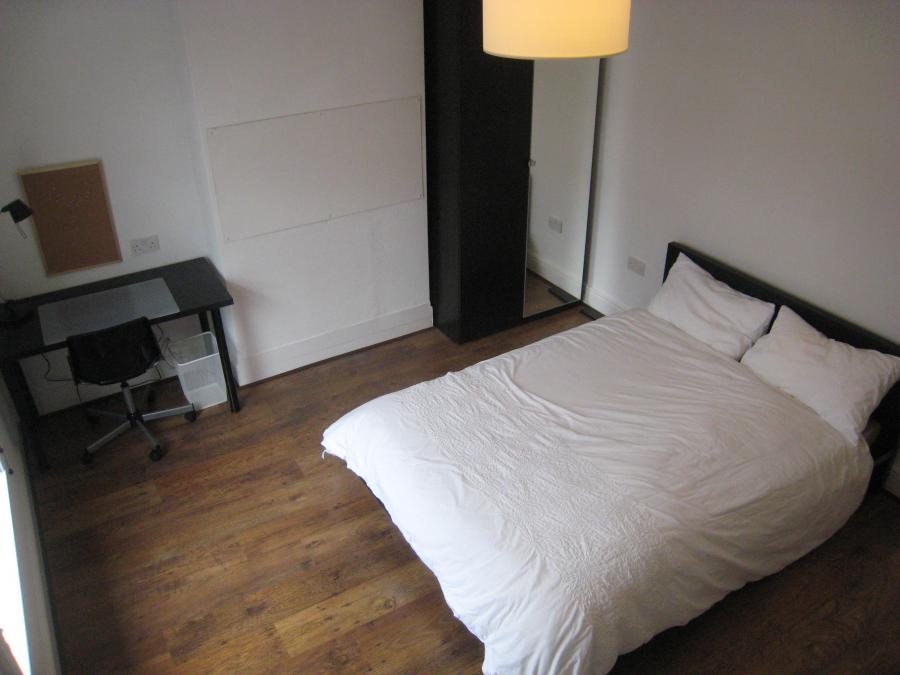 Room Pybus Street in Derby