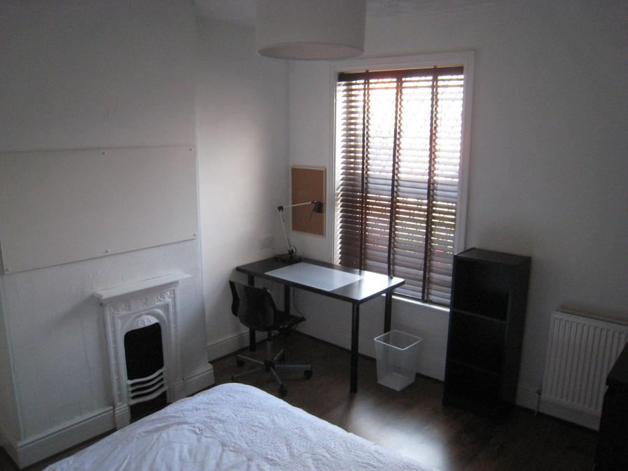 Room Pybus Street in Derby