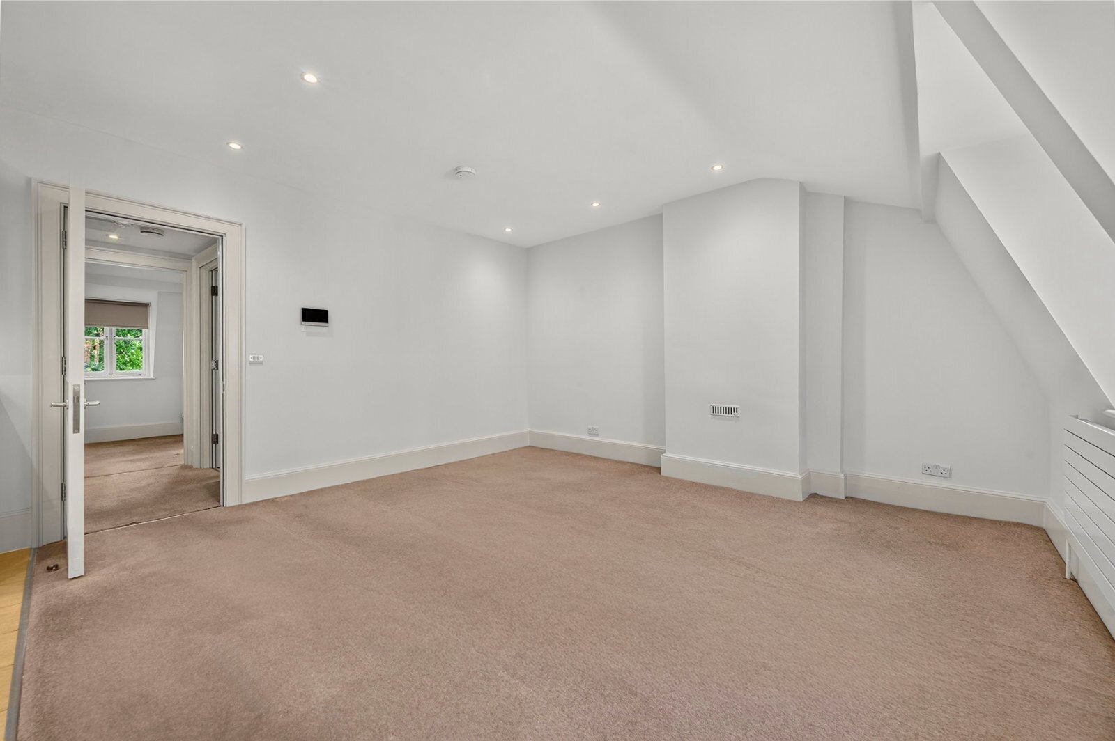 Flat Gower Street in Greater London