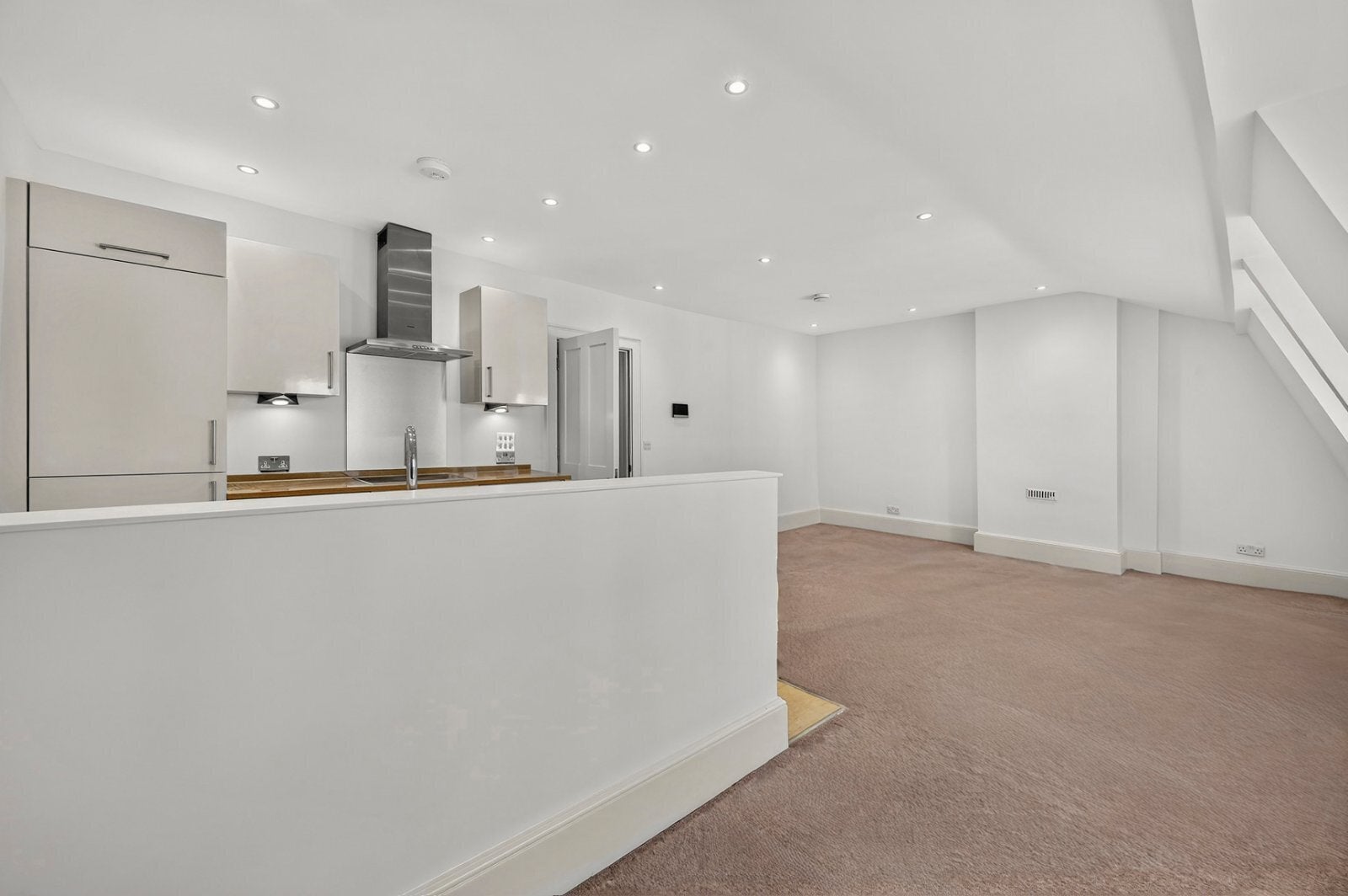 Flat Gower Street in Greater London