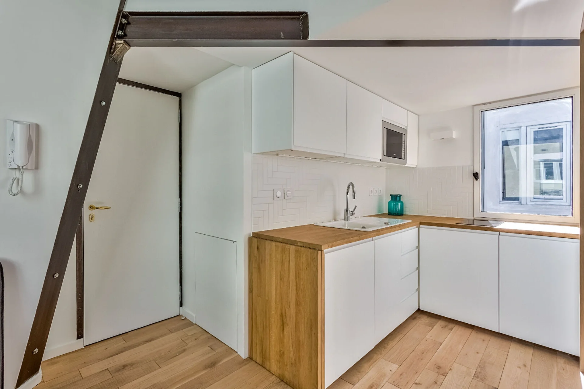 Flat Rue Rochambeau in Paris