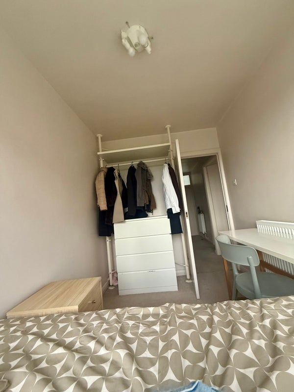 Room Guy Street in Greater London