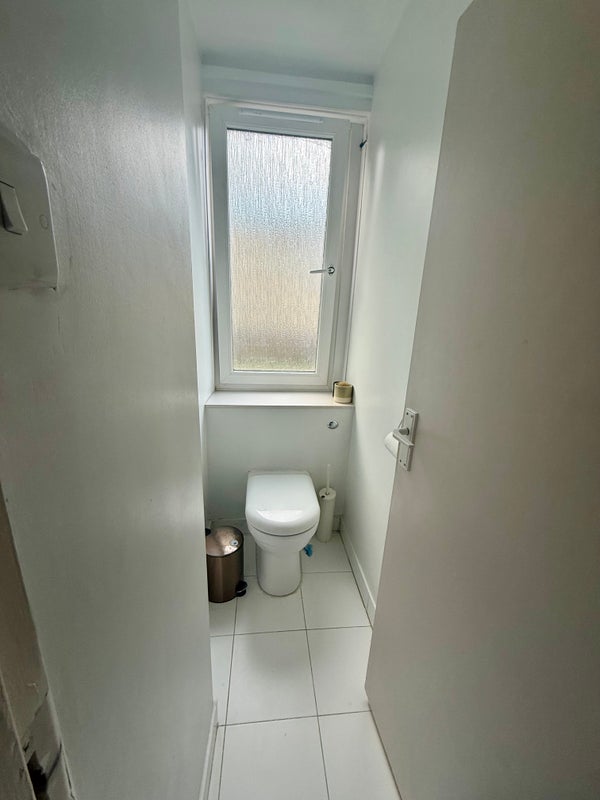 Room Guy Street in Greater London