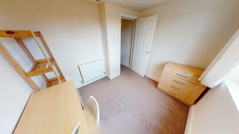 Room Monk Bridge Grove in Leeds