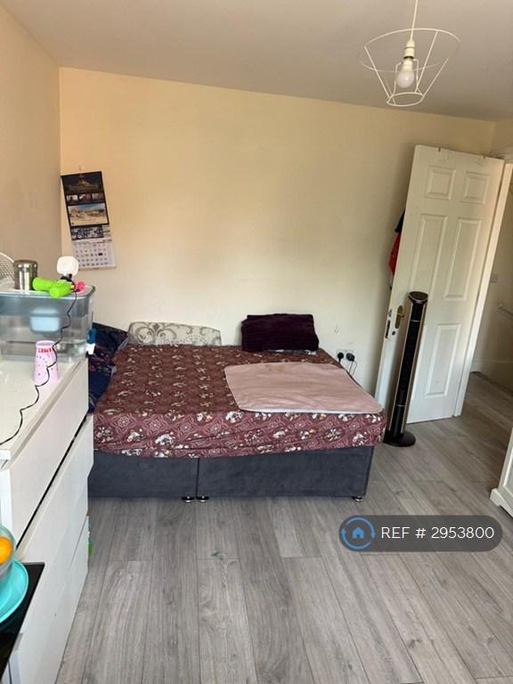 House Hussain Close in Greater London