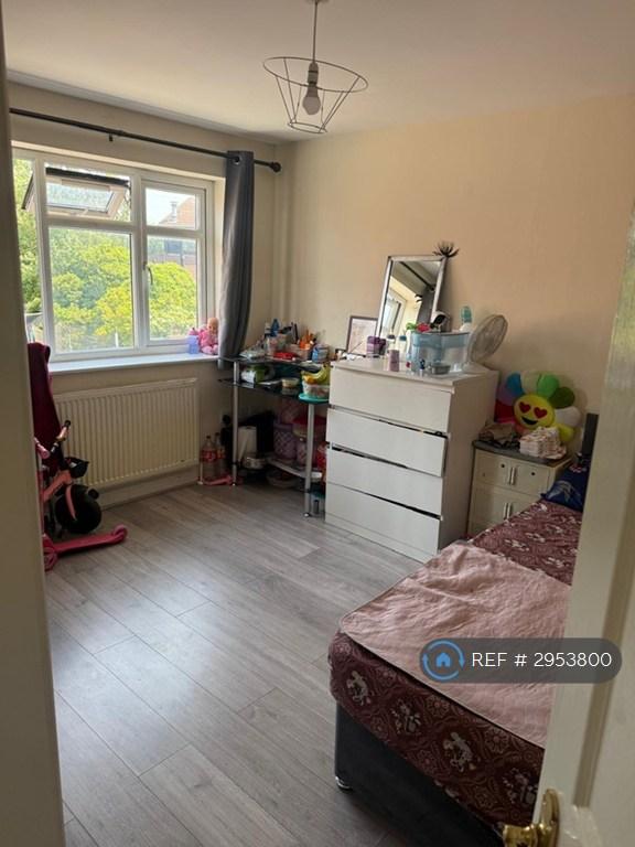 House Hussain Close in Greater London