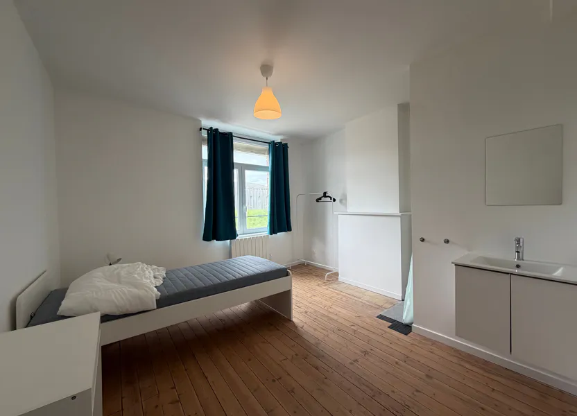 Chambre Petit Coron Miroux à Valenciennes