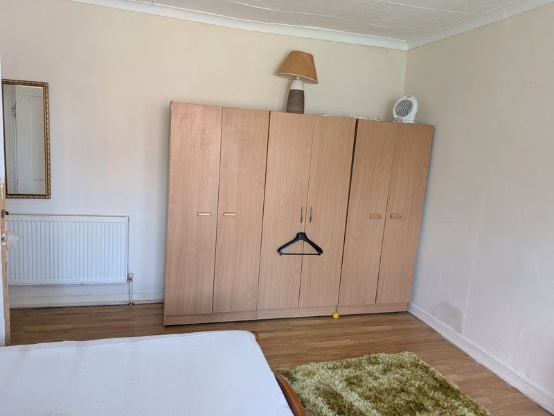 Room Cathkin Road in Glasgow