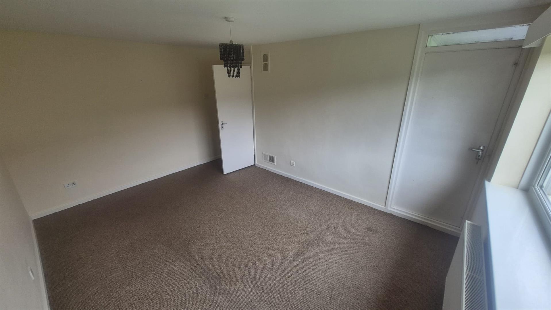 Flat Curlew Close in Haverfordwest