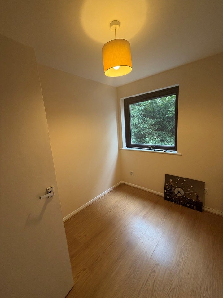 Flat Gurney Close in Greater London