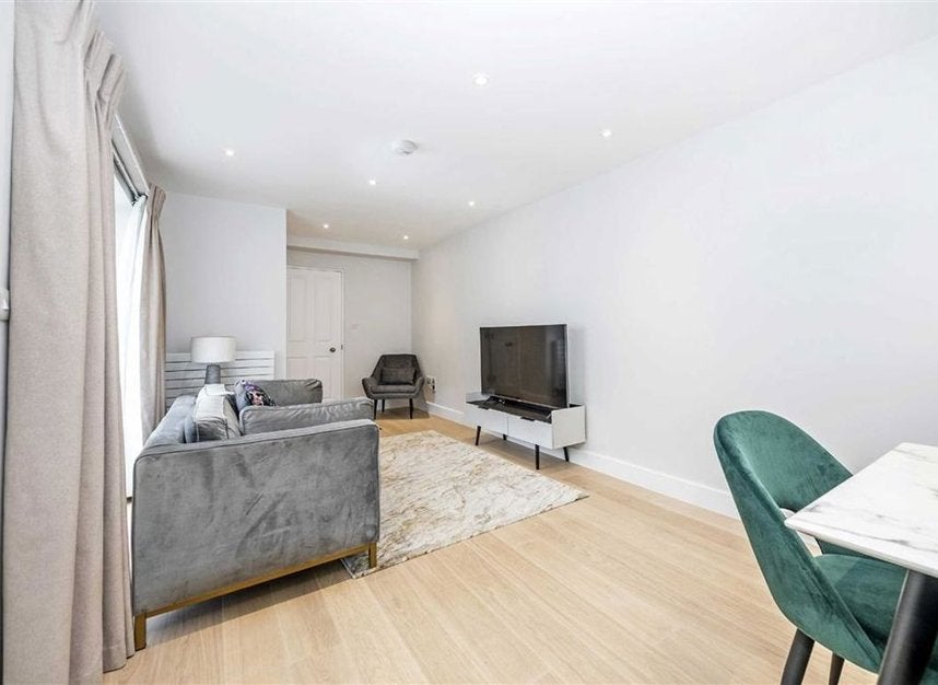 Flat Gloucester Place in City of Westminster