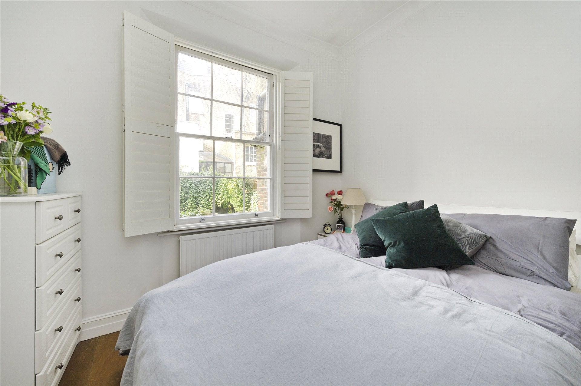 Flat Chepstow Road in City of Westminster