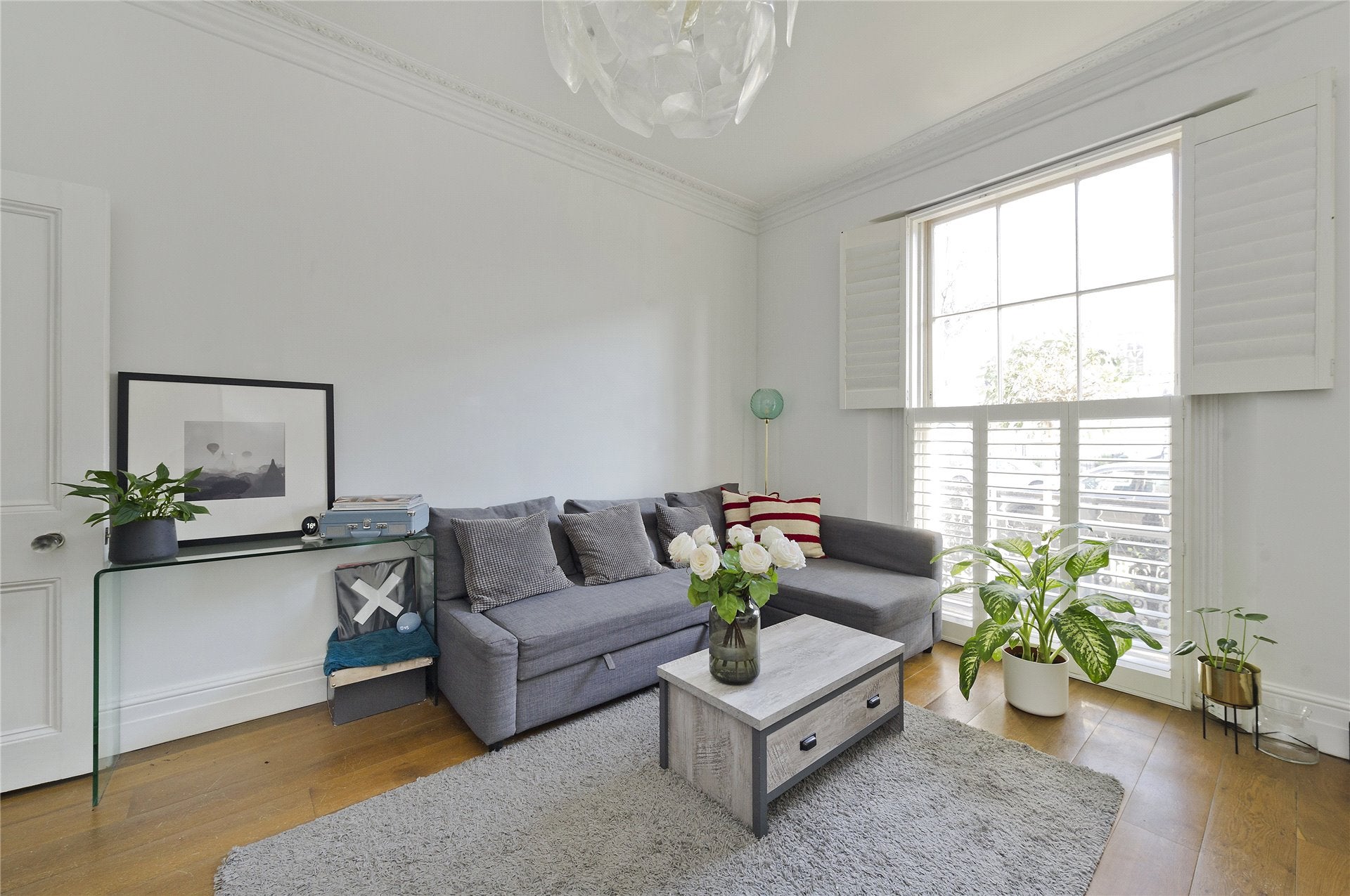 Flat Chepstow Road in City of Westminster